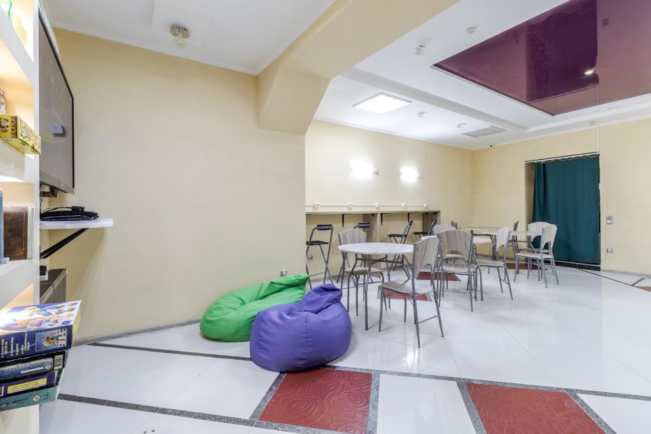 Hi Hostel Lviv Exterior photo